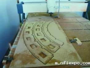 挡油板在铣削加工